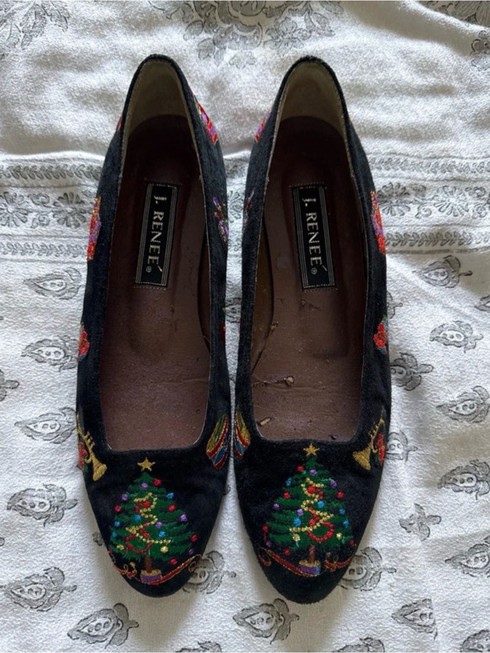 Women’s black Christmas flats vintage